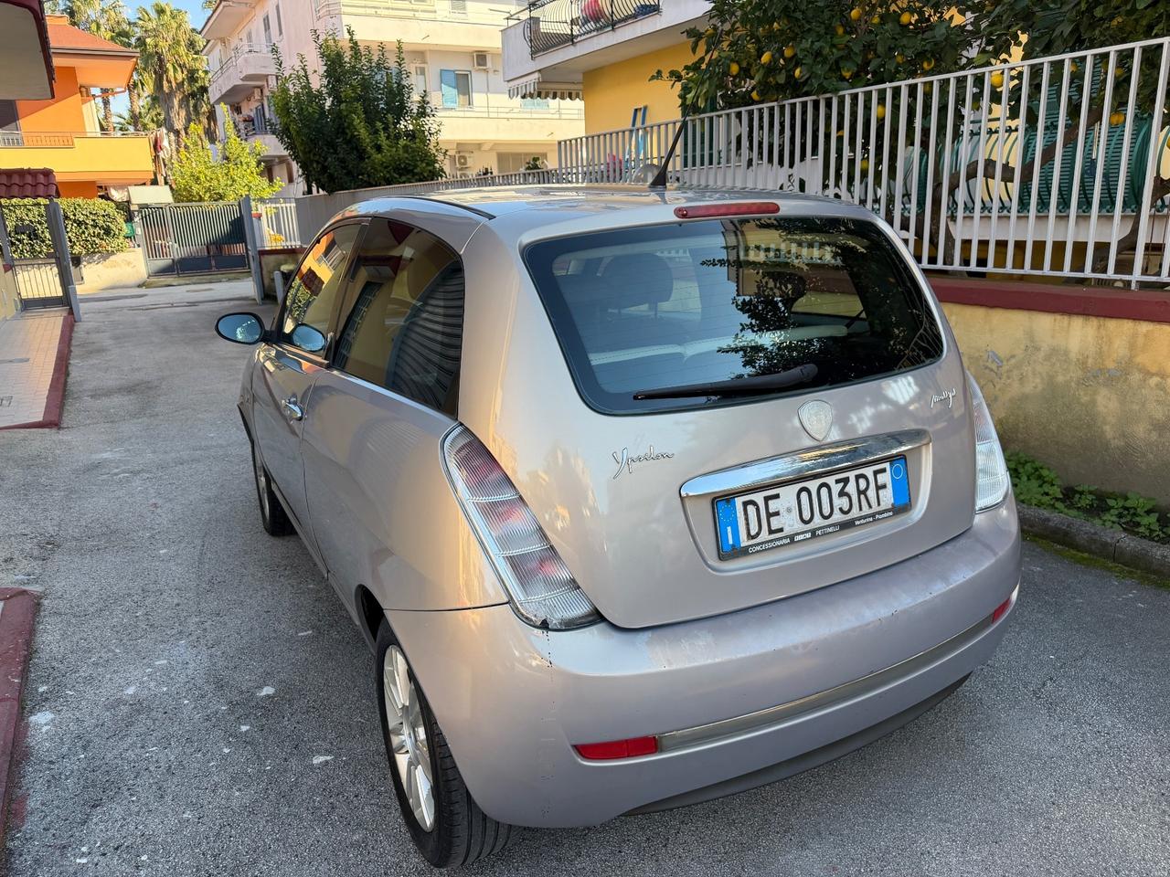 Lancia Ypsilon 1.3 MJT 90 CV Blue&Me