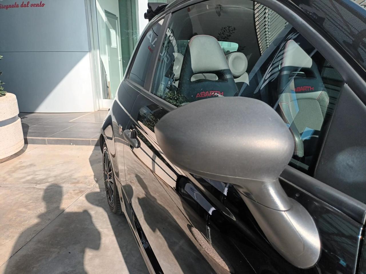 Abarth 695 Cabrio 1.4 Turbo T-Jet 180 CV Auto