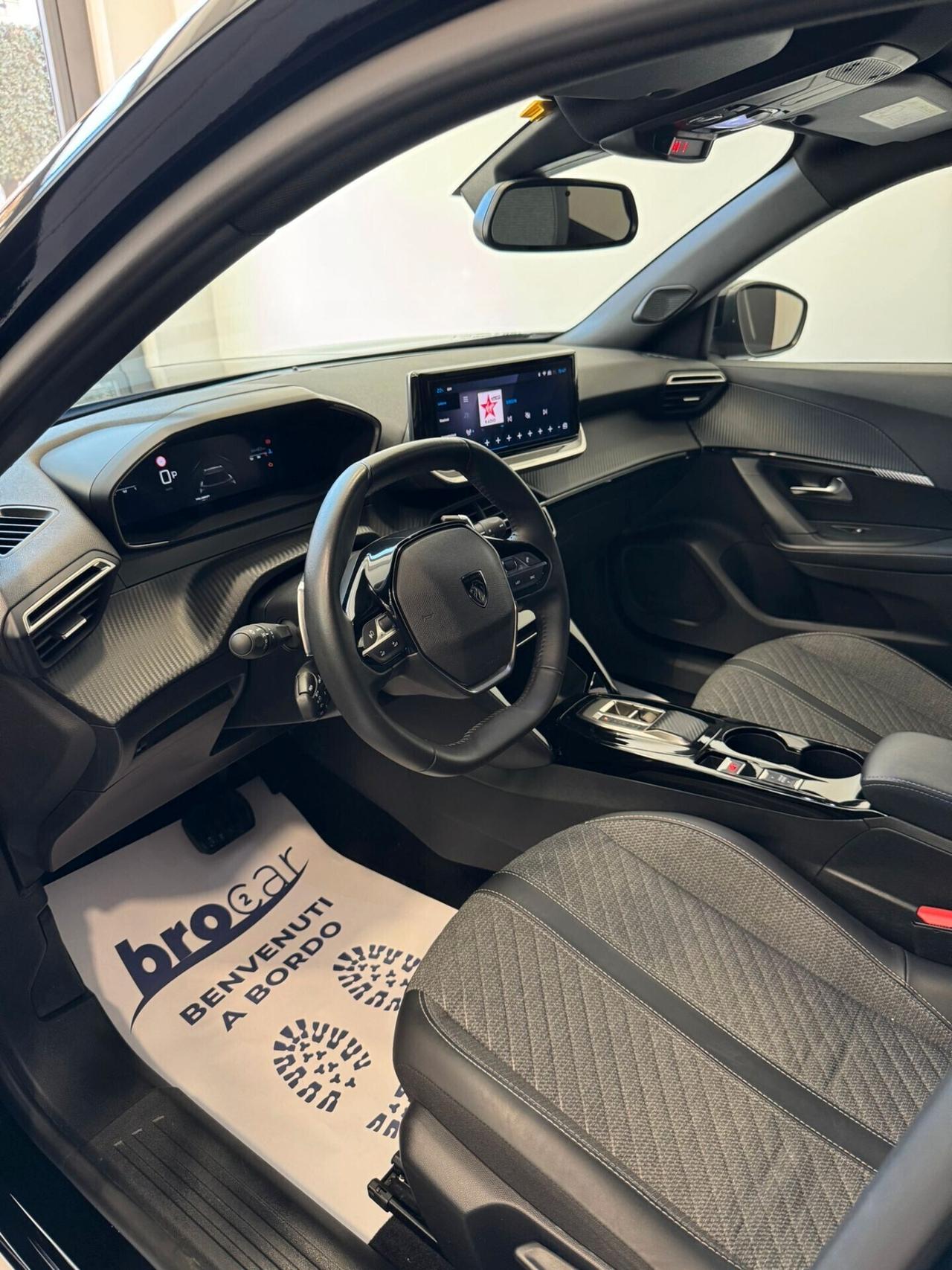 Peugeot 2008 BlueHDi 130 S&S EAT8 MOLTO BELLA