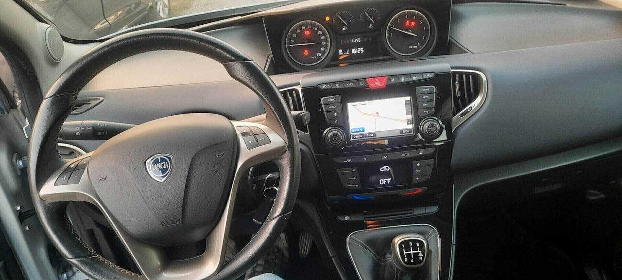 Lancia Ypsilon 0.9 TwinAir 85 CV 5 porte Metano Ecochic Mya