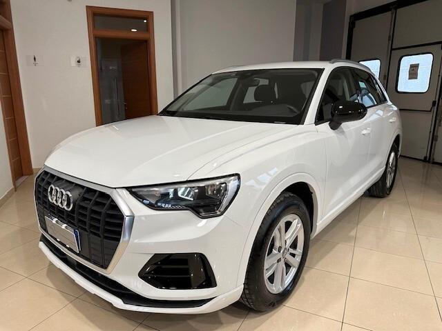 Audi Q3 35 TDI S tronic Business