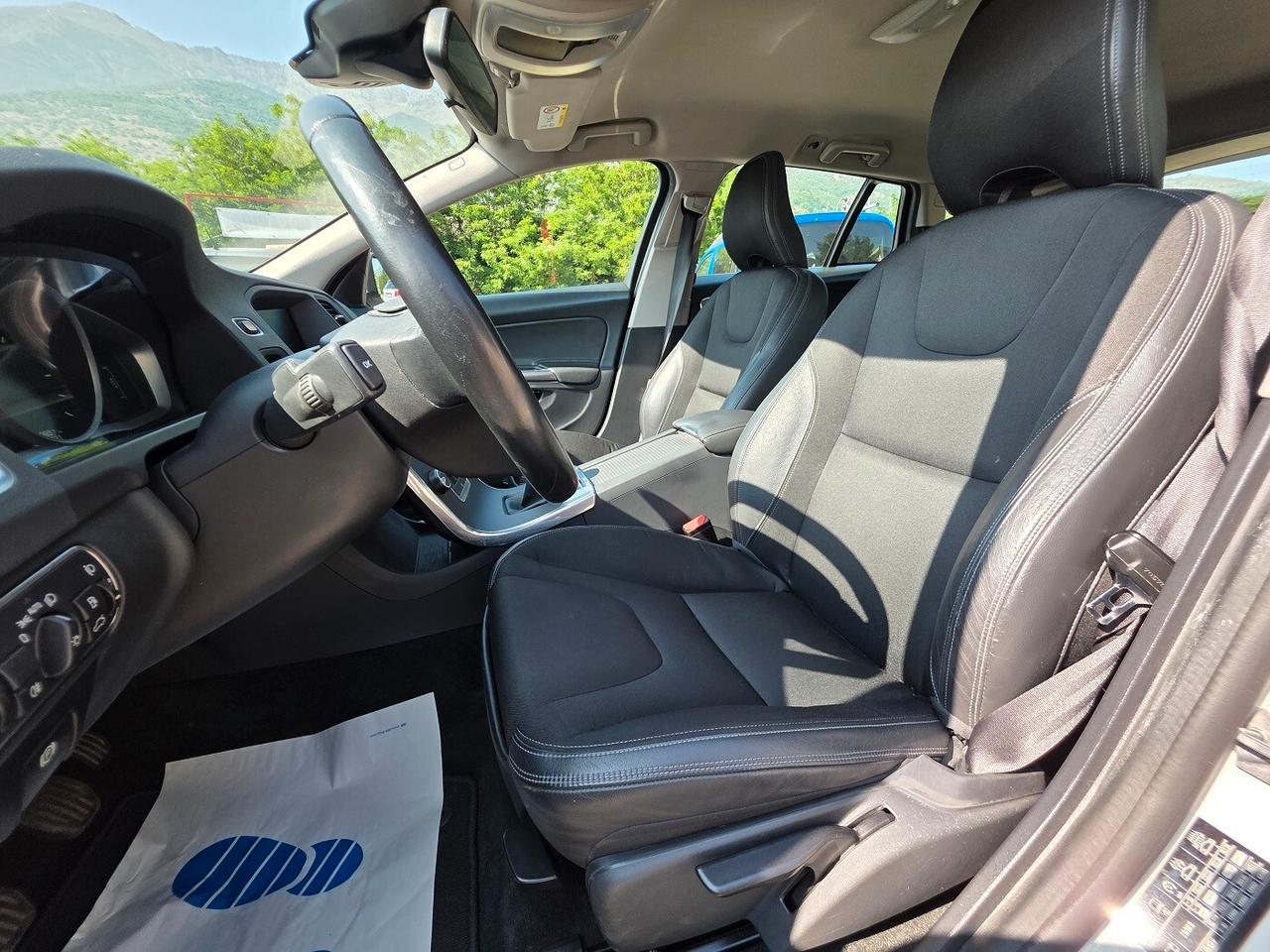 Volvo V60 D2 NEOPATENTATI