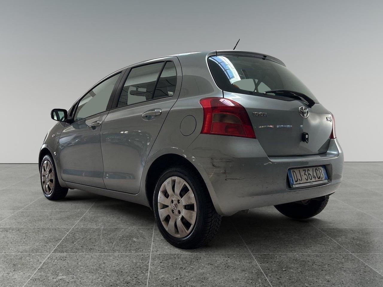 Toyota Yaris 5p 1.0 Sol
