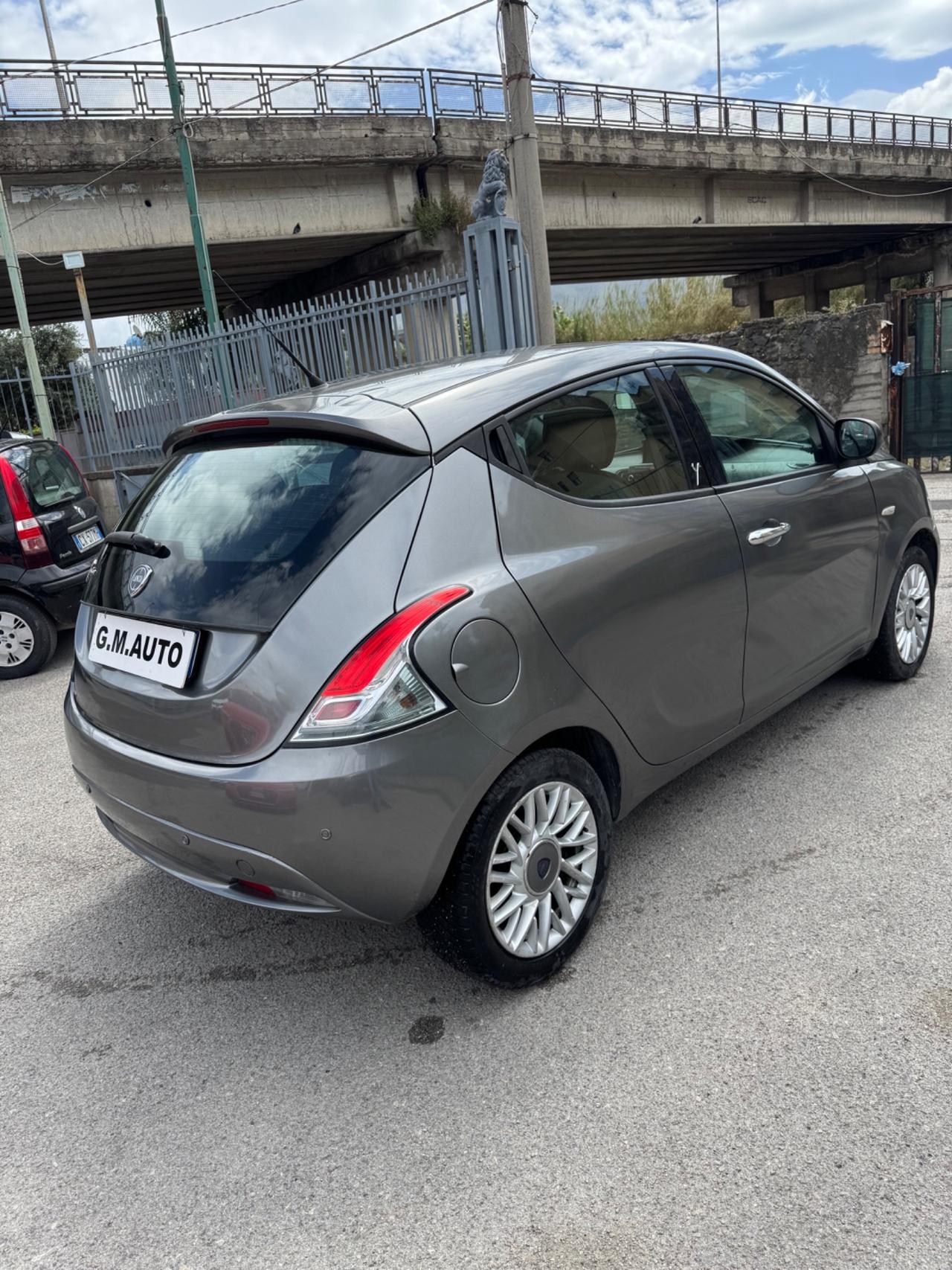 Lancia Ypsilon 1.2 69 CV GPL 2014