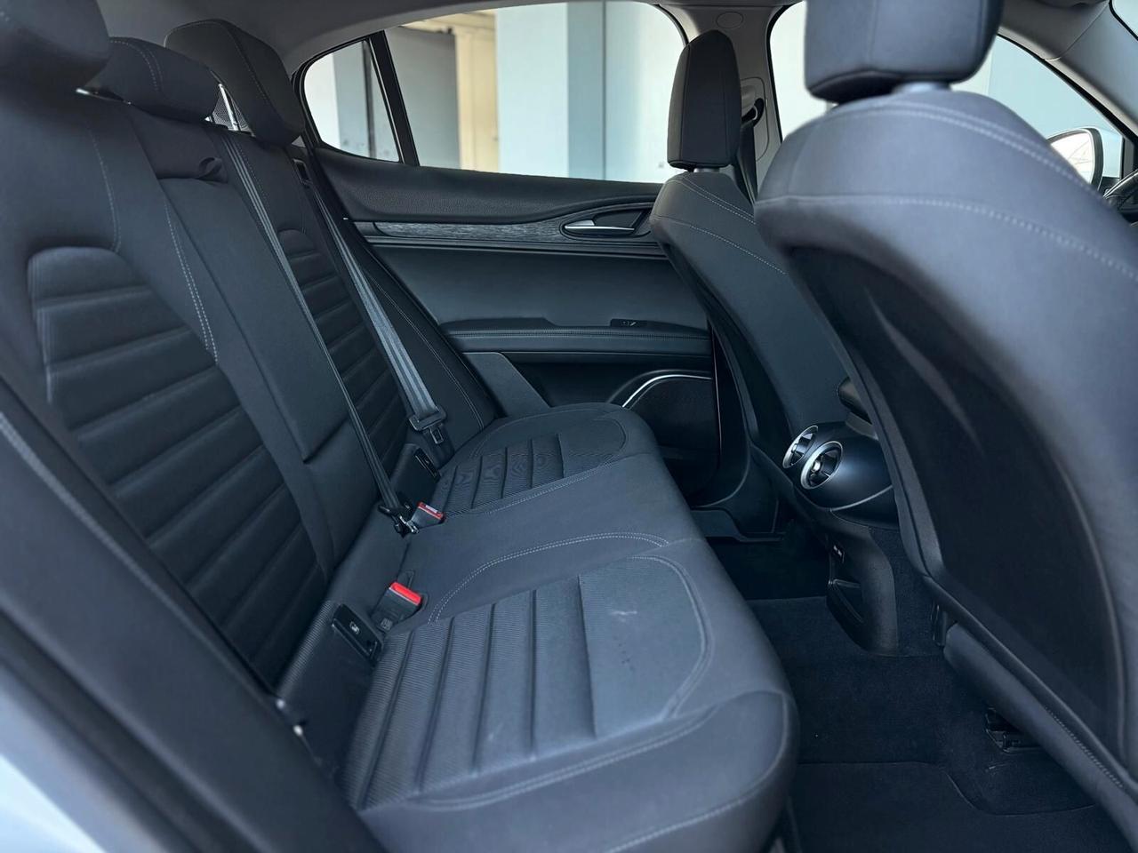 Alfa Romeo Stelvio 2.2 Turbodiesel 160 CV AT8 RWD Business