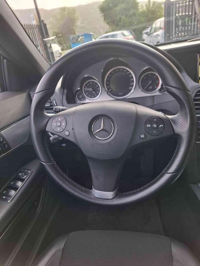 MERCEDES-BENZ E 250 CDI Coupé BlueEFFICIENCY Avantgarde