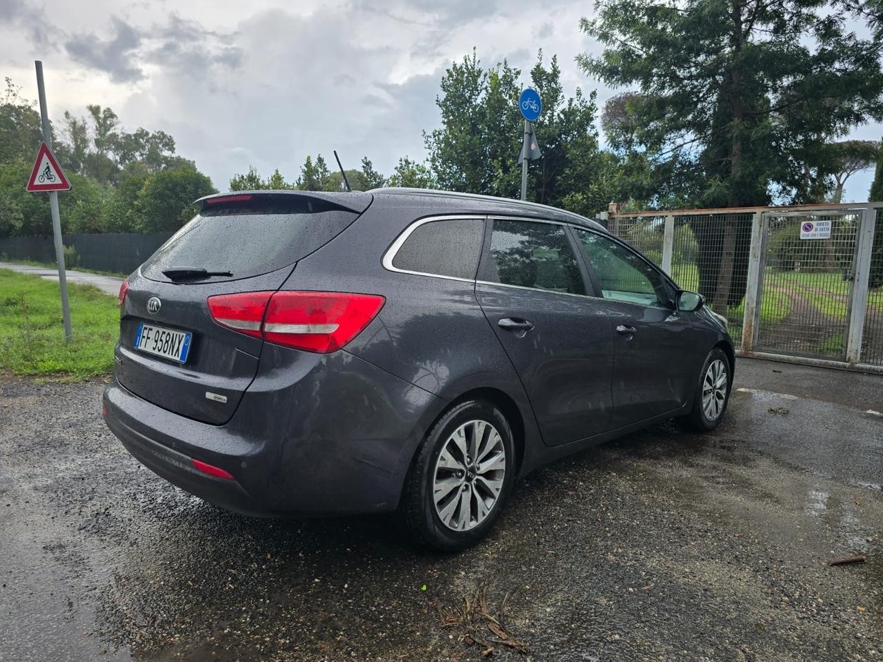 Kia Ceed cee'd 1.6 CRDi 110 CV 5 porte EcoDynamics Business
