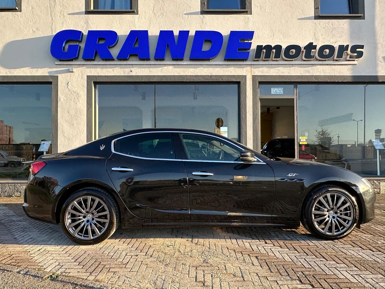 Maserati Ghibli 330 CV MHEV GT