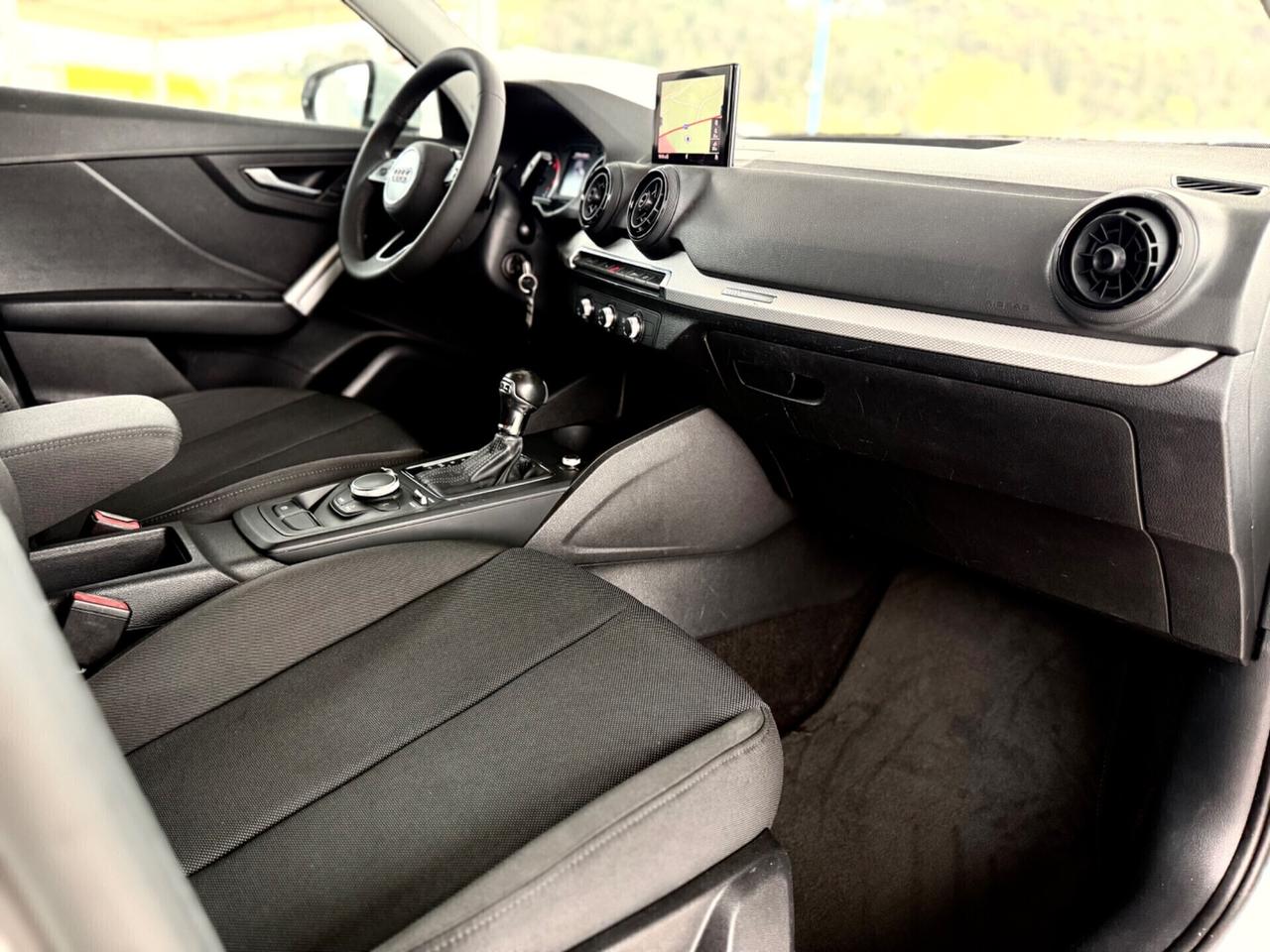 AUDIQ2 1.6 TDI S tronic *NAVI