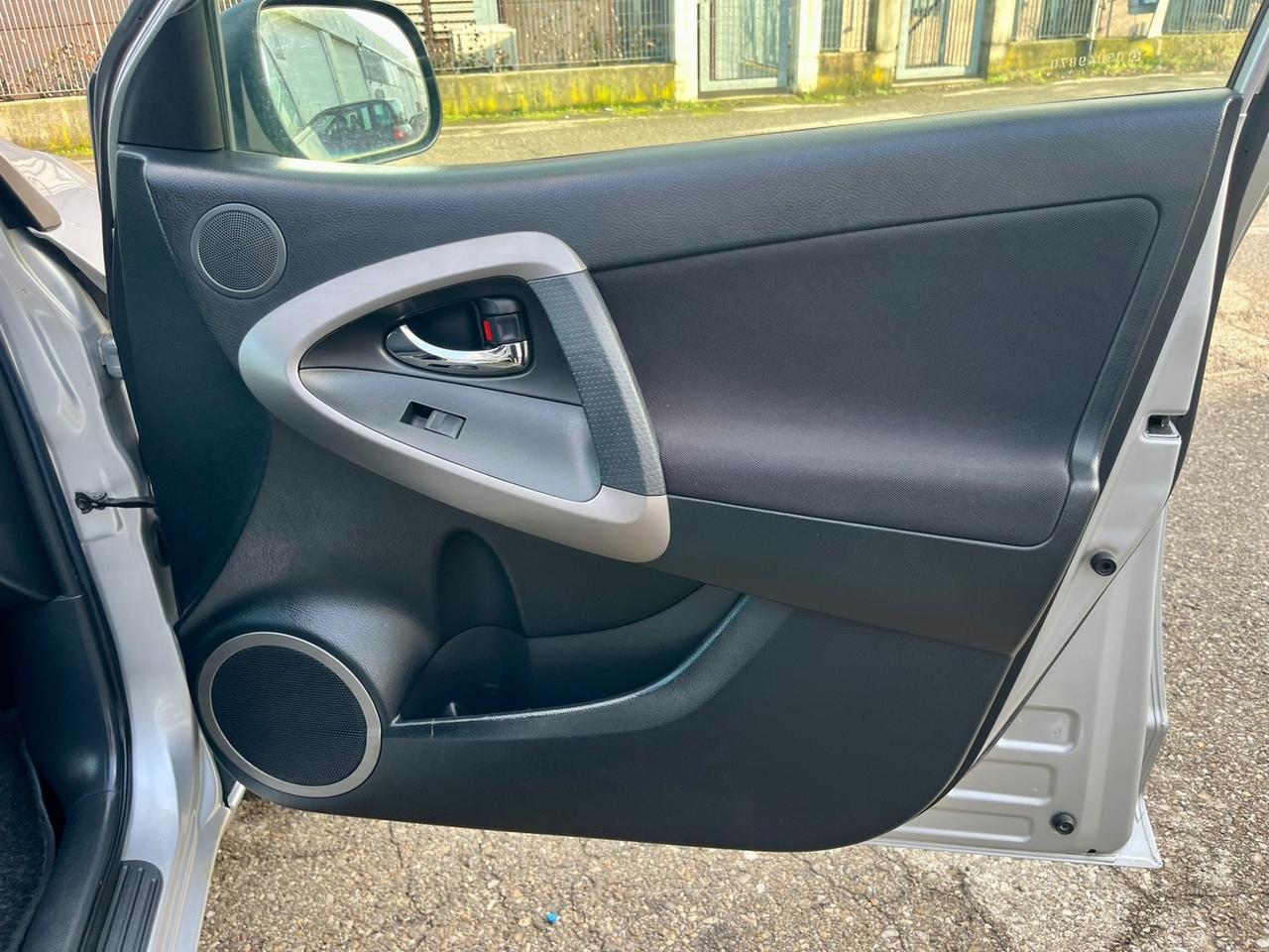 Toyota RAV4 2.2D-4D 155.000km 2007 4x4 perfetta