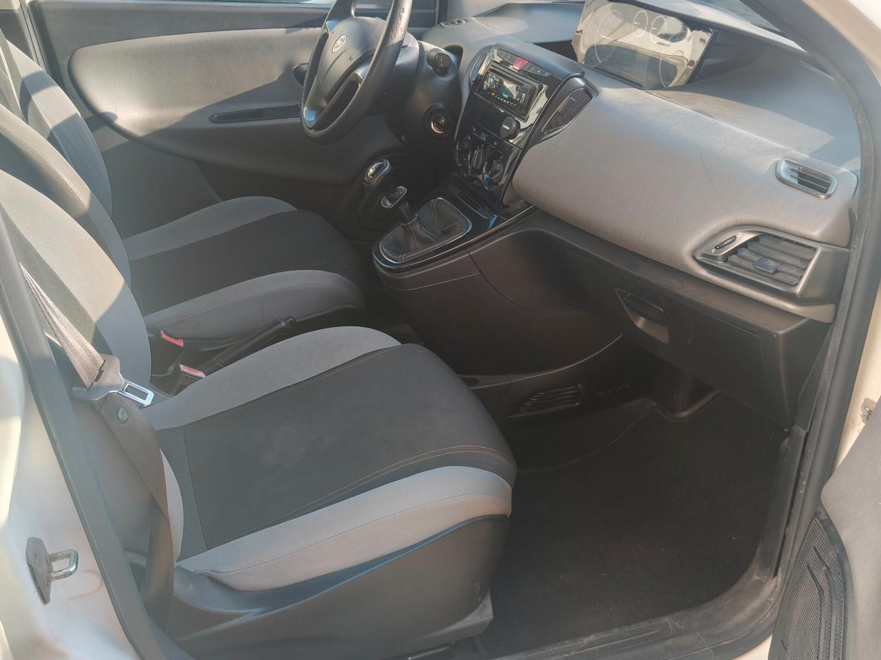 Lancia Ypsilon 1.2 benzina 69 CV CON GARANZIA