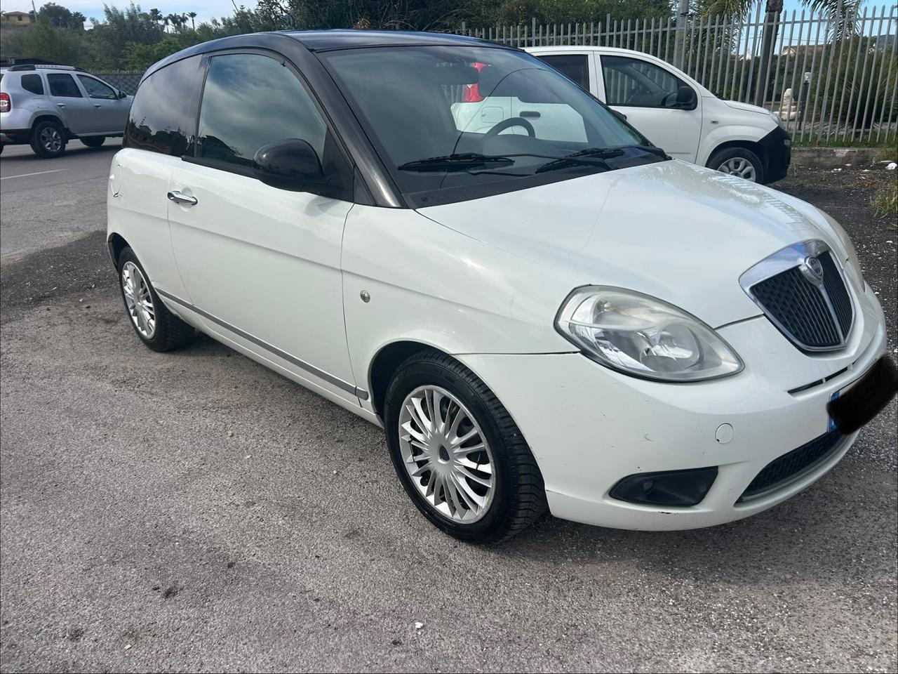 Lancia Ypsilon 1.2 Platino