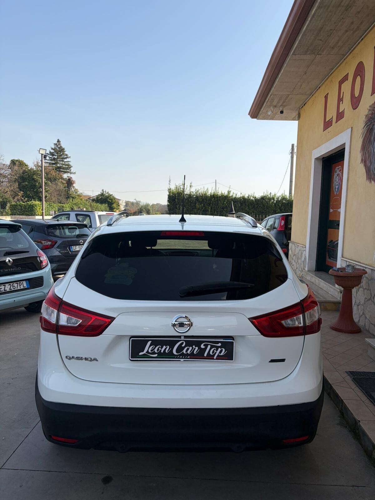 Nissan Qashqai 1.5 dCi tetto in vetro navigazione full