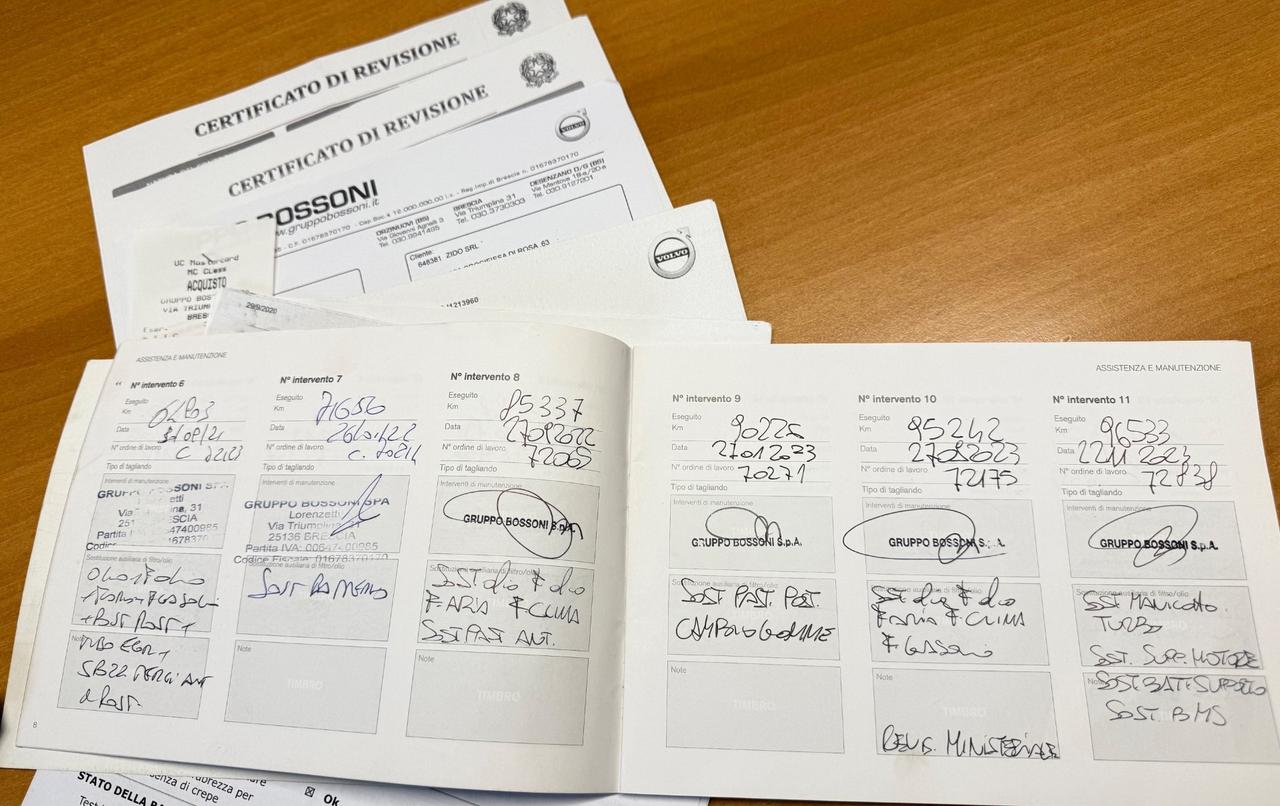 Volvo XC90 D5 AWD Geartronic Inscription 7 posti