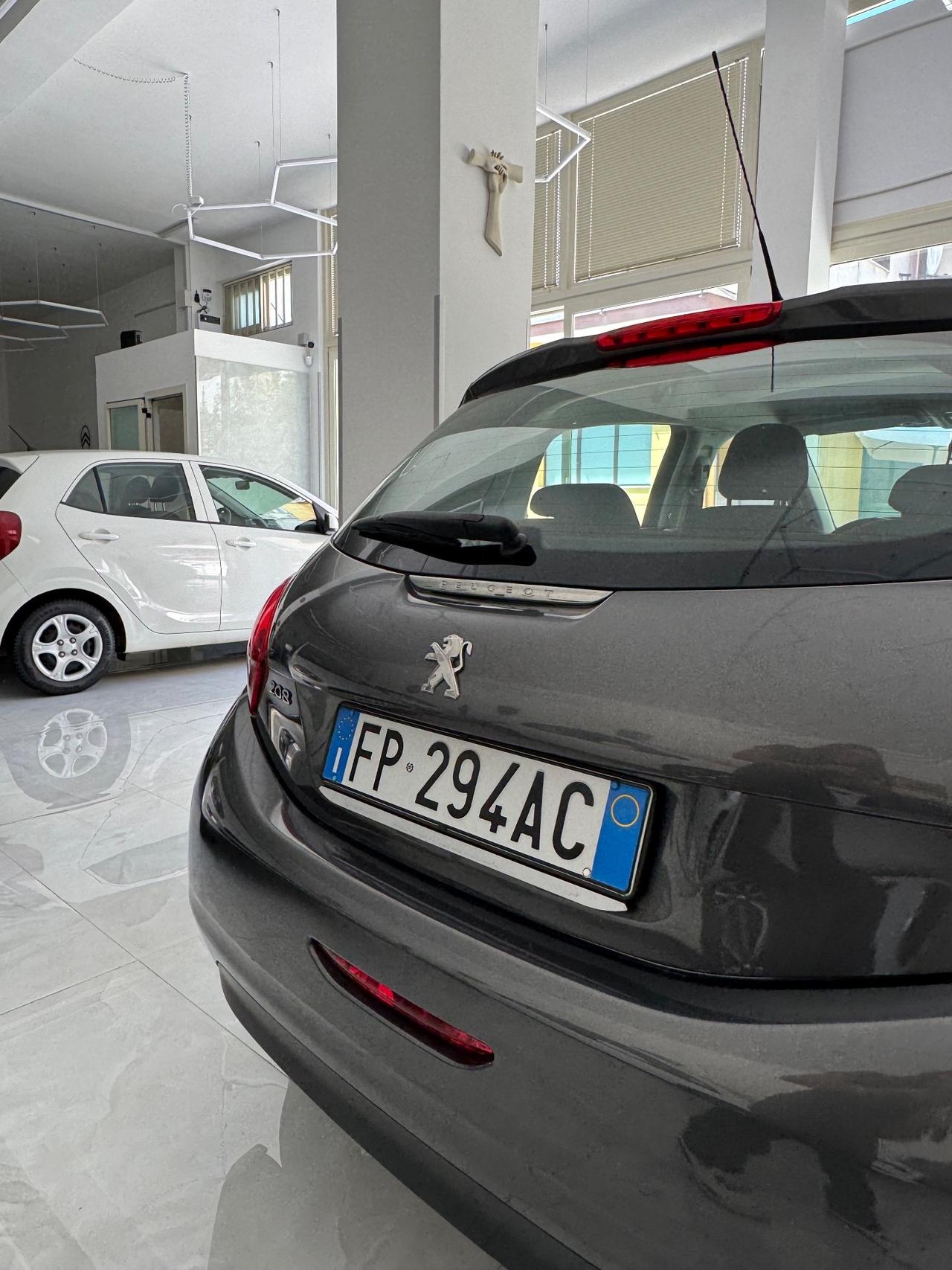 Peugeot 208 PureTech 82 5 porte Allure