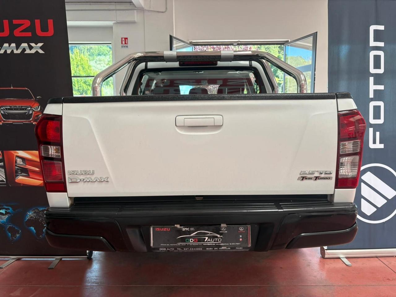 ISUZU PICK-UP 4X4 DOPPIA CABINA Posti 5 Diesel 2.5 TD Km 164.894 Garanzia 12 mesi