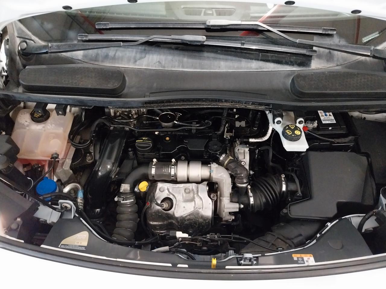 Ford Tourneo Connect 1.5 TDCi 100 CV TREND- ok neopatentati