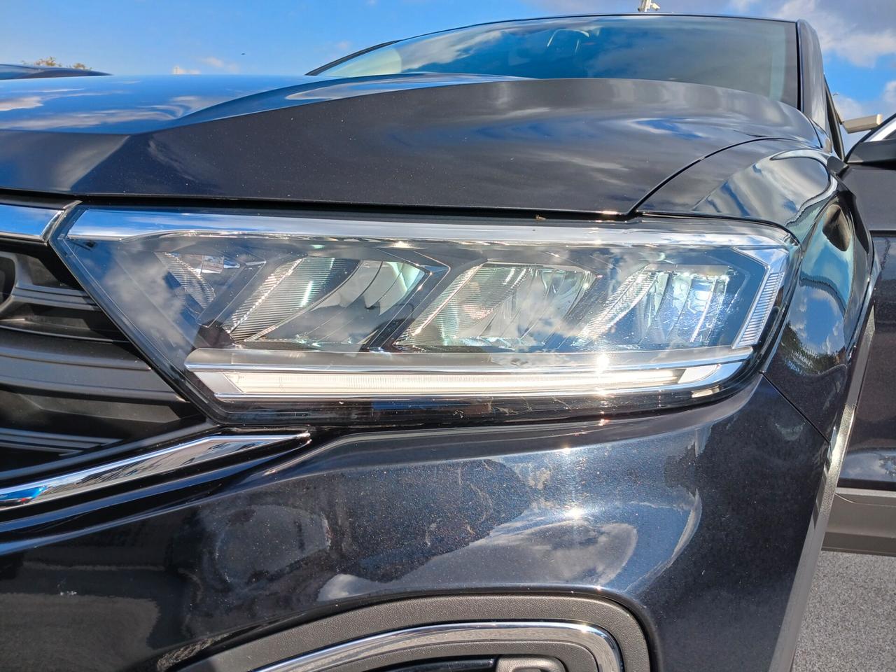 VOLKSWAGEN T-ROC 1.0 TSI 110CV LIFE 2022 BENZINA