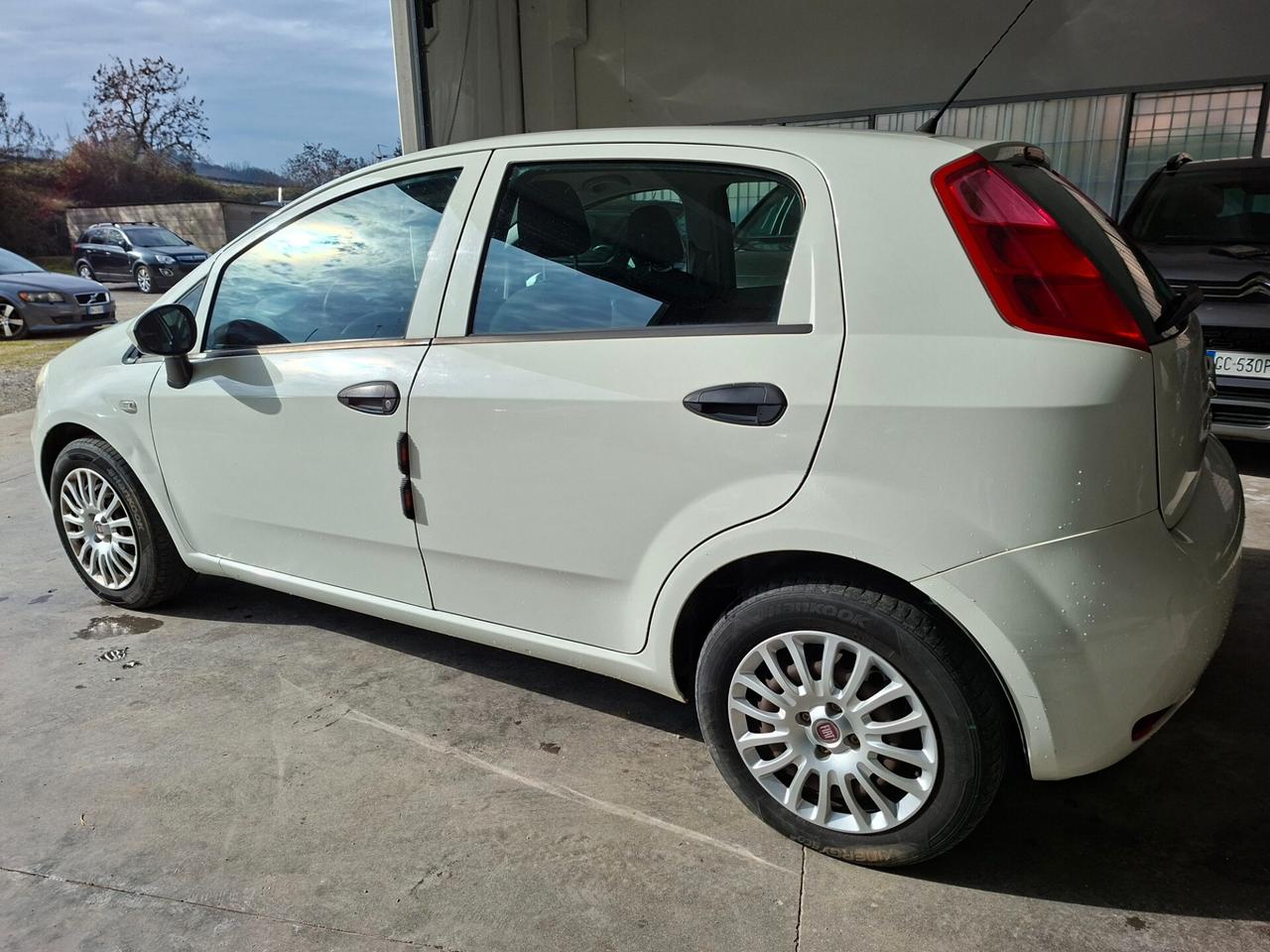 Fiat Punto 1.3 MJT II S&S 95 CV 5 porte Street