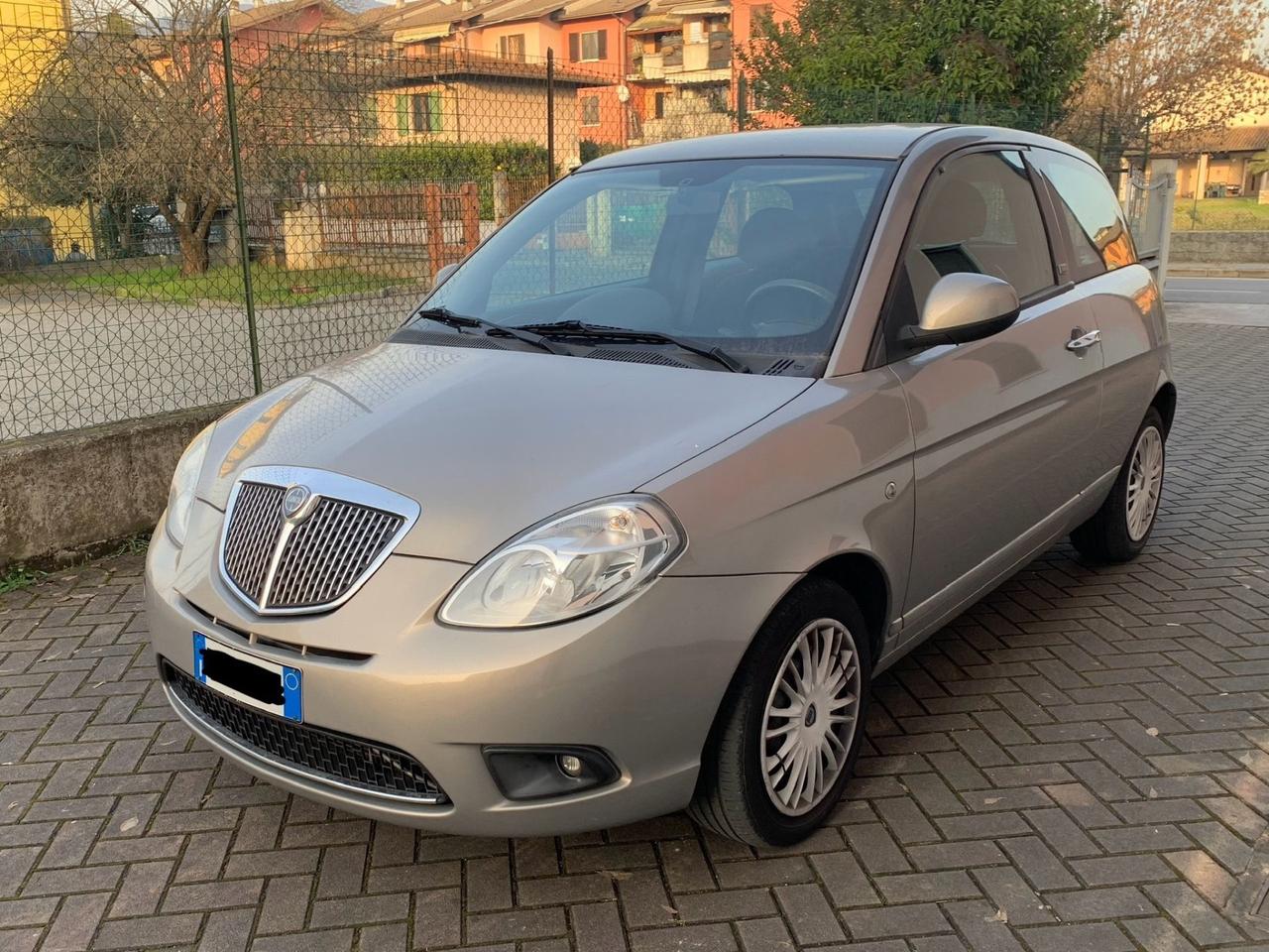 Lancia Ypsilon 1.3 MJT 16V 95 CV 5 porte S&S Silver