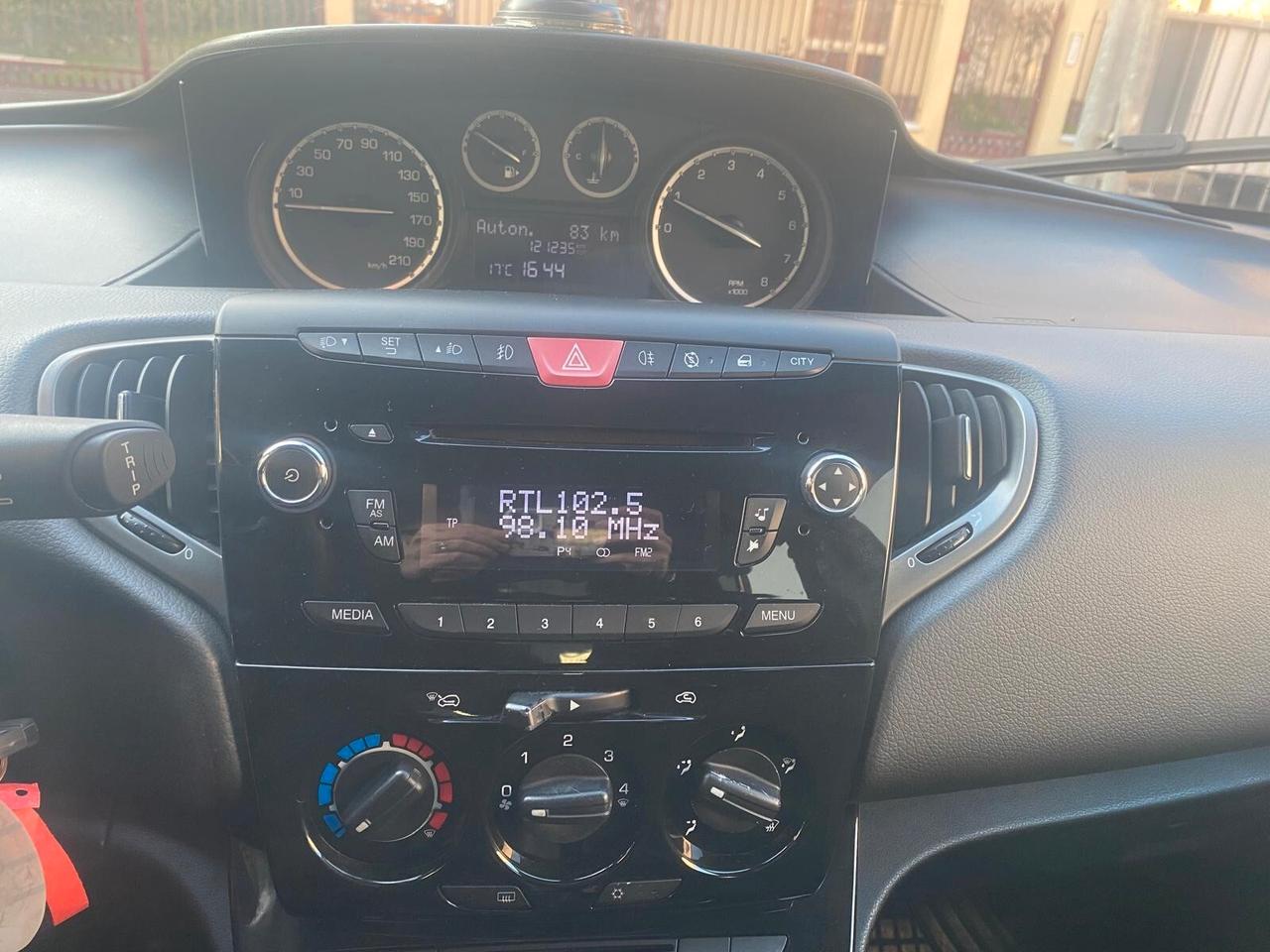 Lancia Ypsilon 0.9 TwinAir 85 CV 120.000KM