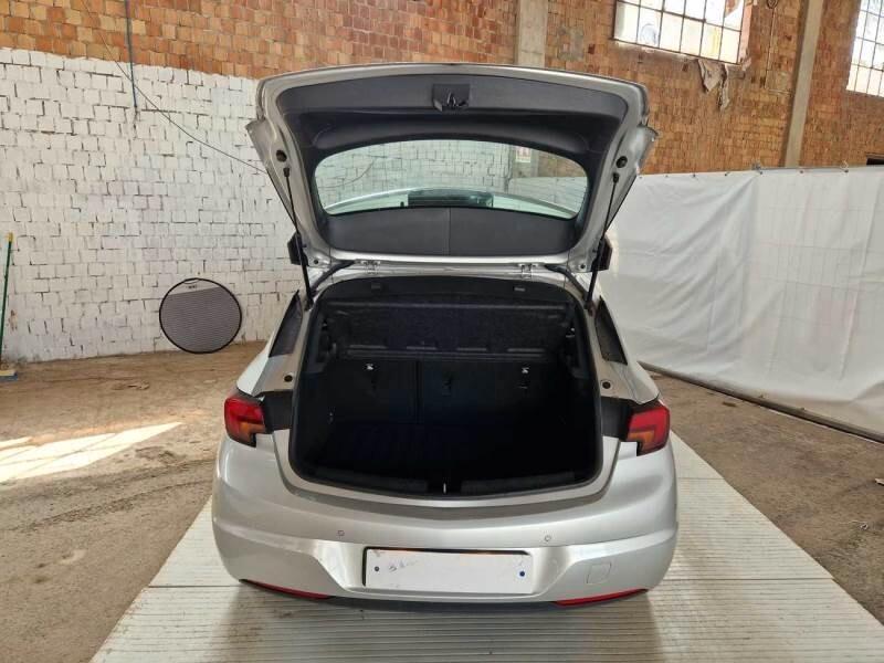 Opel Astra 1.5 CDTI 105 CV - motore da sostituire