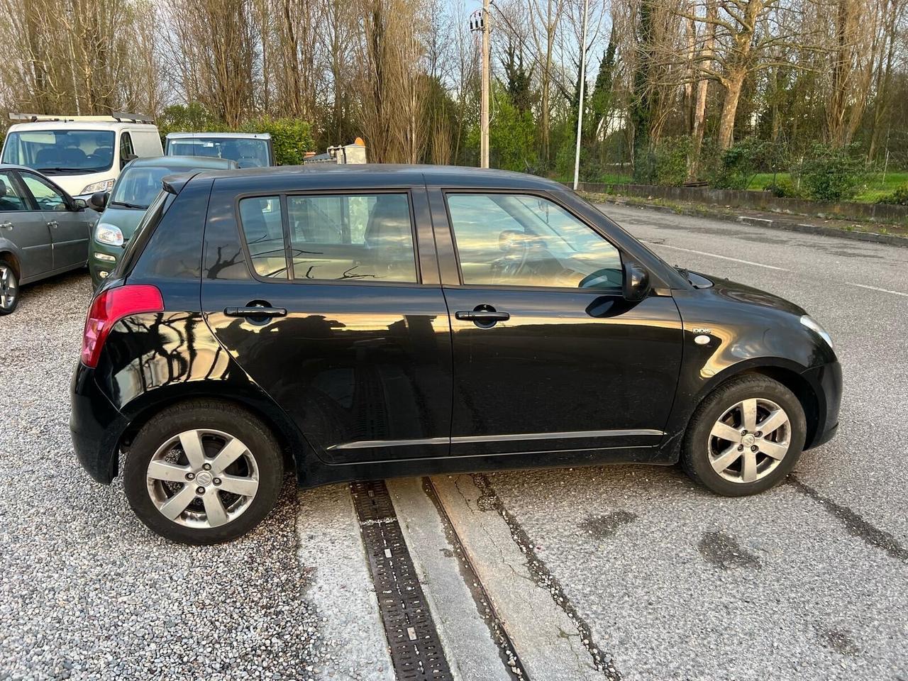 Suzuki Swift 1.3 DDiS 5p. GL