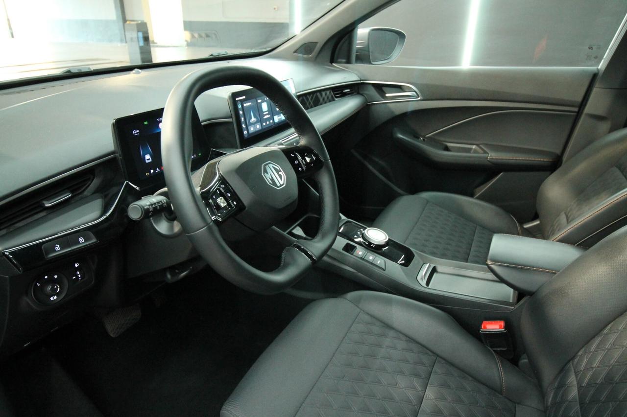 MG 3 1.5 102 CV HYBRID+LUXURY