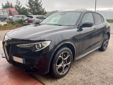 Alfa Romeo Stelvio 2.2 Jtdm 210 CV AT8 Q4 Executive R19/LED