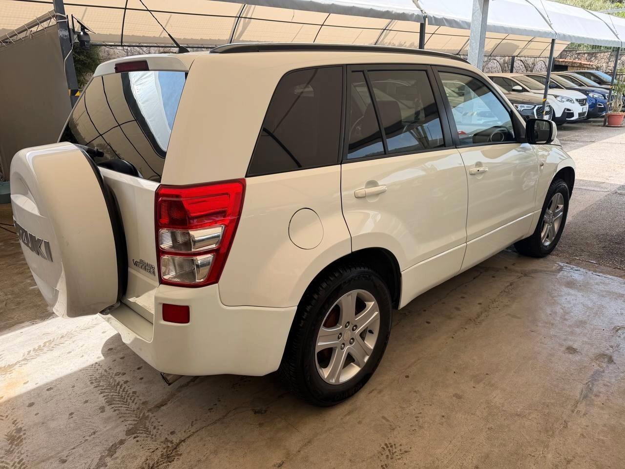SUZUKI GRAND VITARA 2008 1.9 DDiS 4X4 – TETTO APRIBILE – KEYLESS – FRIZIONE NUOVA