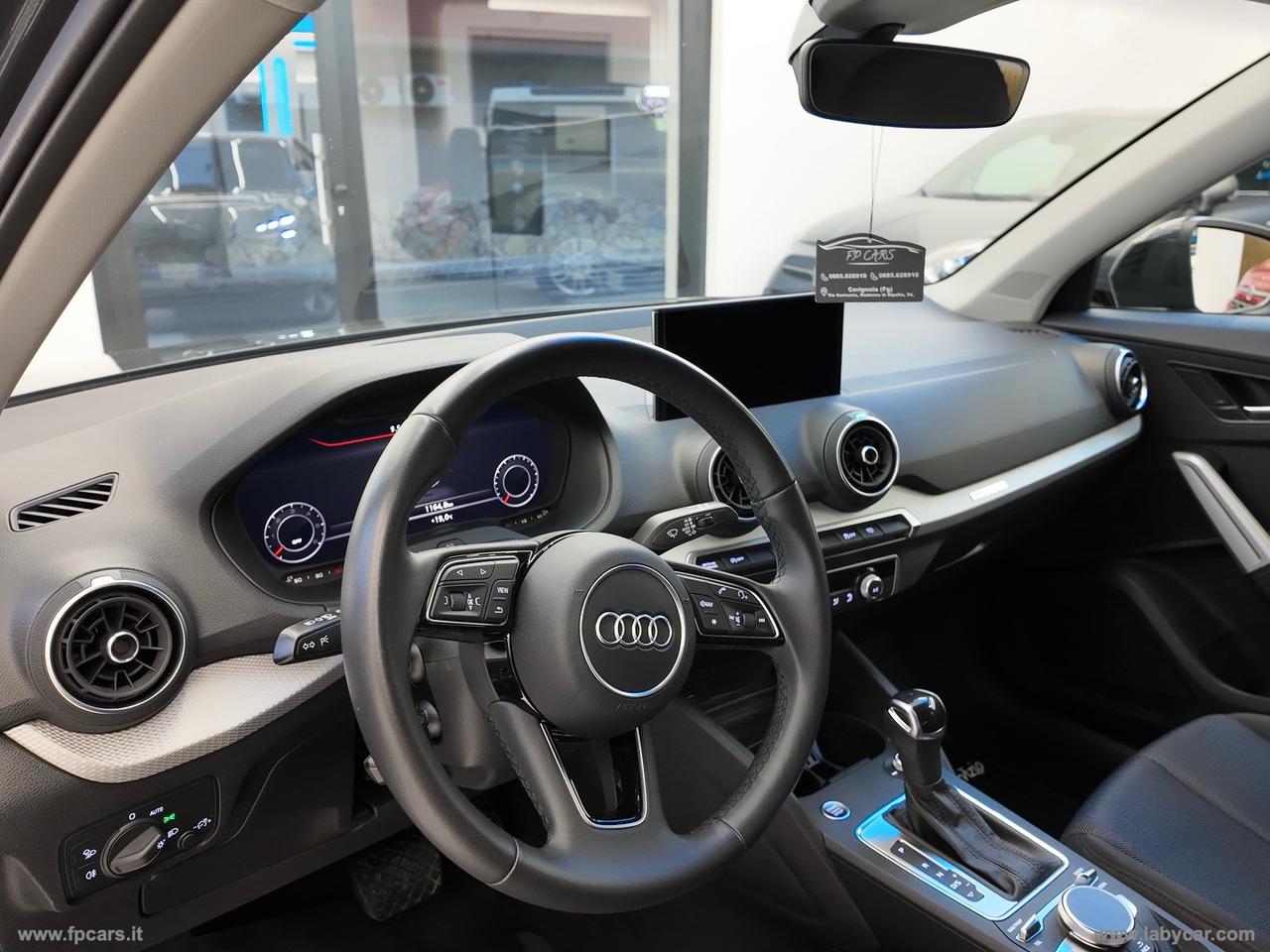 AUDI Q2 30 TDI S tronic Identity Black