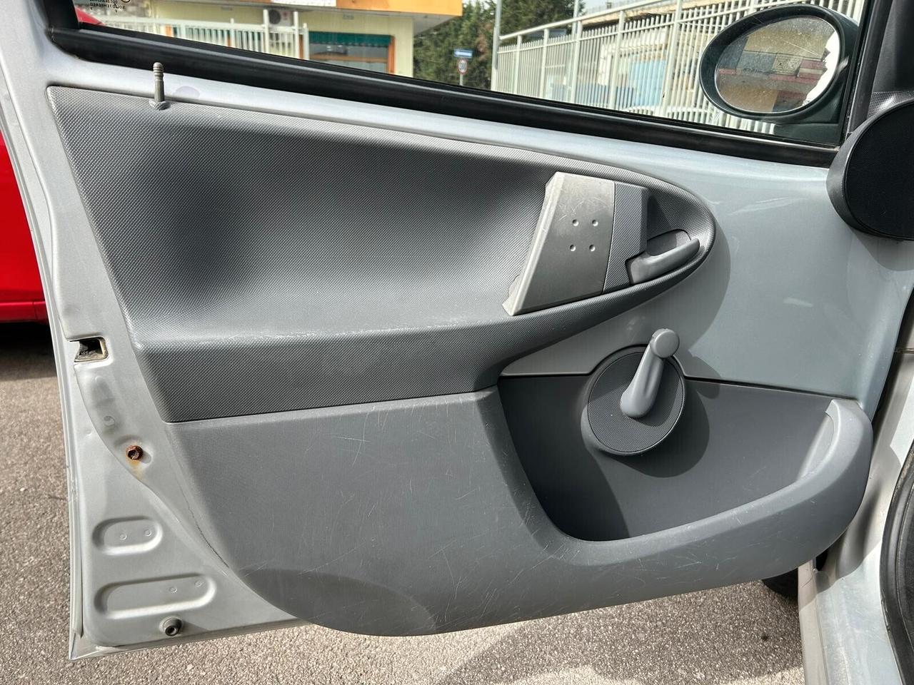 Peugeot 107 1.0 68CV 5p. Desir