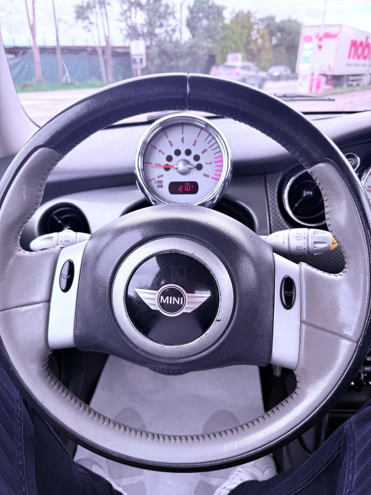 Mini 1.6 16V Cooper Ok neopatentati