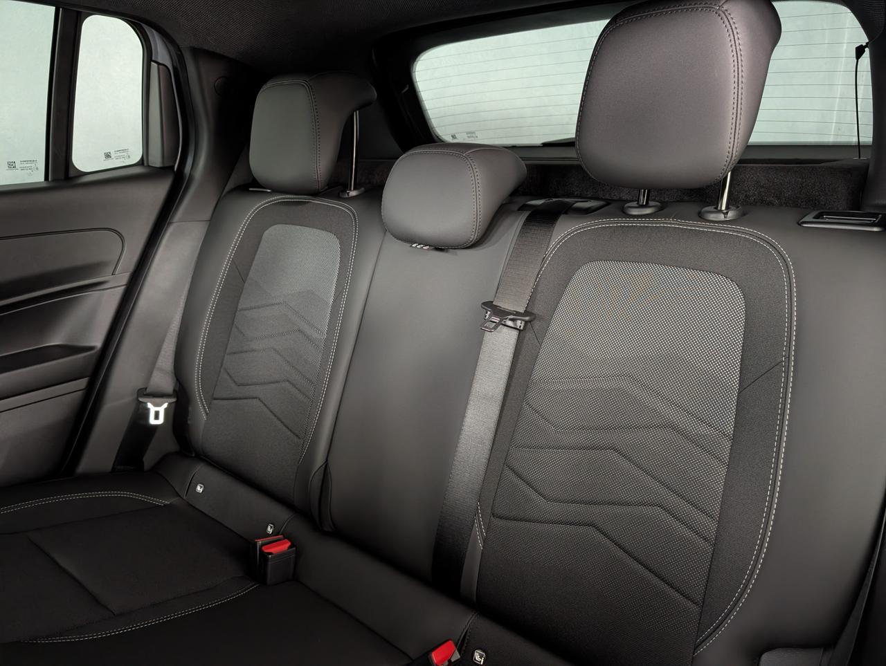 Jeep Avenger 1.2 Turbo E-Hybrid 110cv eDCT6 Summit Freedom