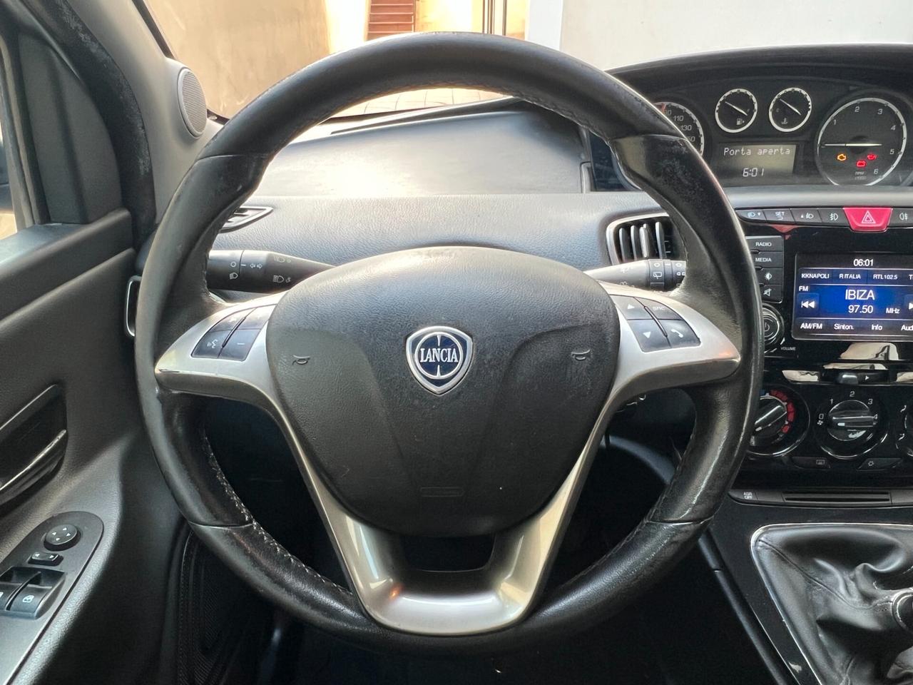 Lancia Ypsilon 1.3 MJT 95 CV 5 porte S&S Gold