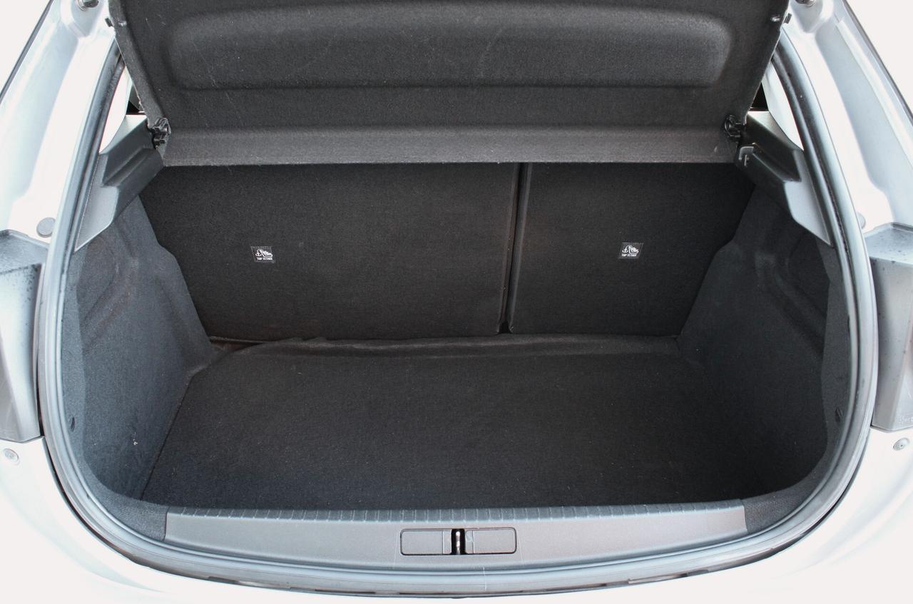 Opel Corsa 1.2 Edition-OK NEOPATENTATI