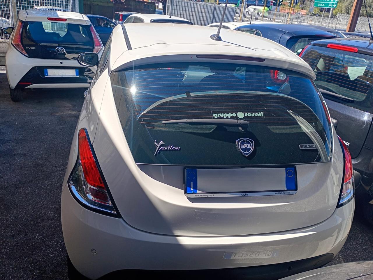 Lancia Ypsilon 1.0 FireFly 5 porte S&S Hybrid Alberta Ferretti