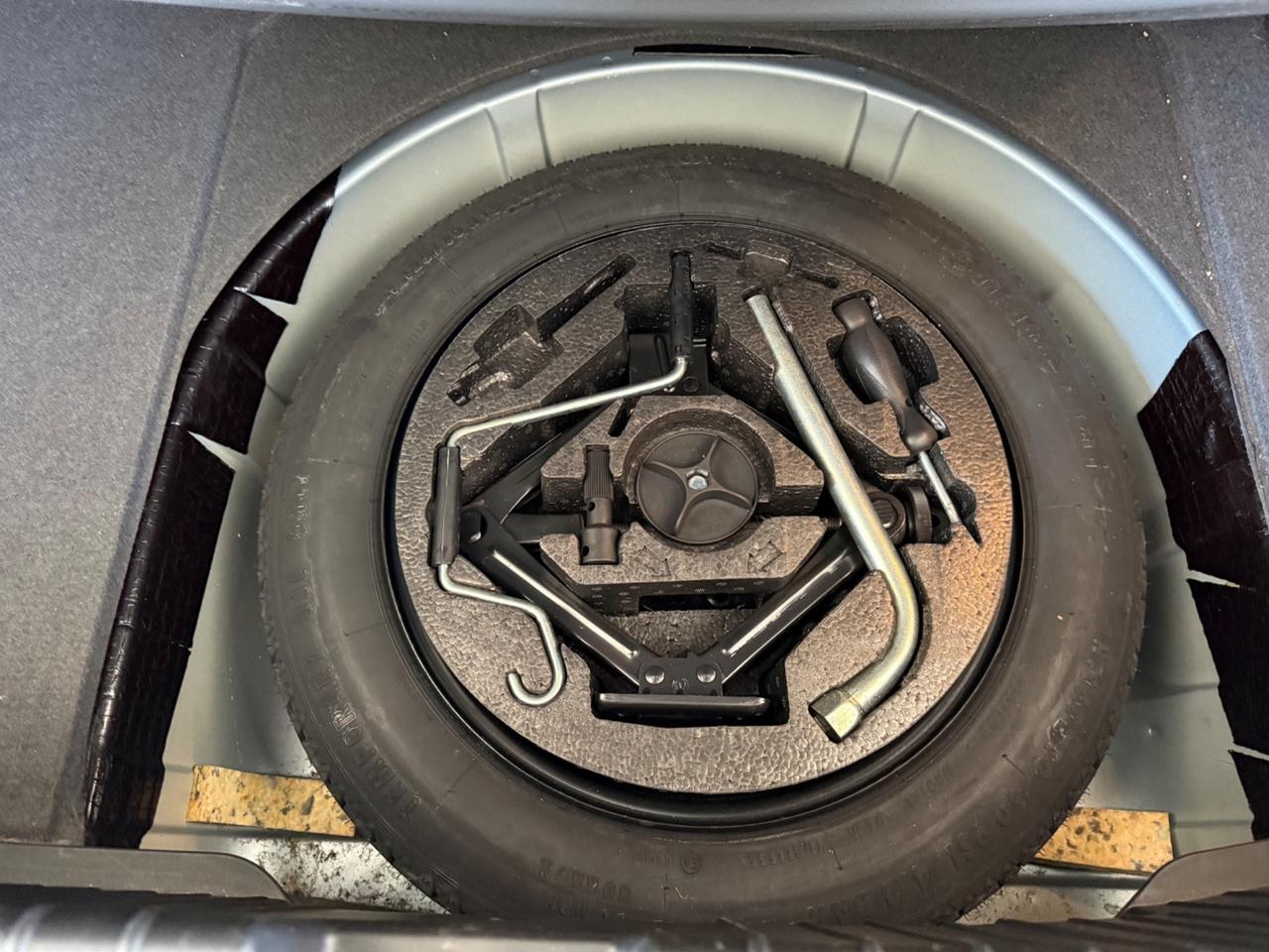 Alfa Romeo 147 1.6i 16V Twin Spark cat 5p. Progression