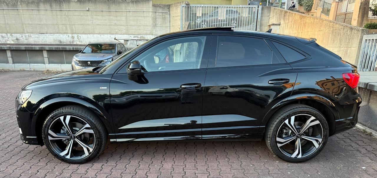 Audi Q3 Sportback 35 TFSI Identity Black S line S-tronic
