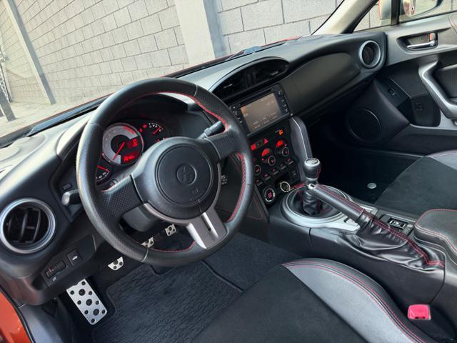 TOYOTA GT86 KIT RESTYLING GME RACING ORANGE SCARICO SERVICE