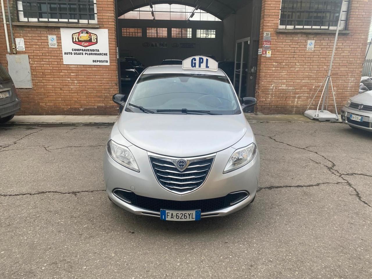 Lancia Ypsilon 69cv GPL Platinum - 1 PROPRIETARIO - GARANZIA 12 MESI