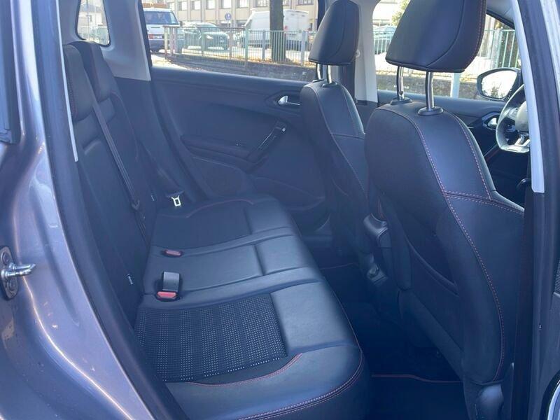 Peugeot 2008 BlueHDi 100 S&S Black Matt