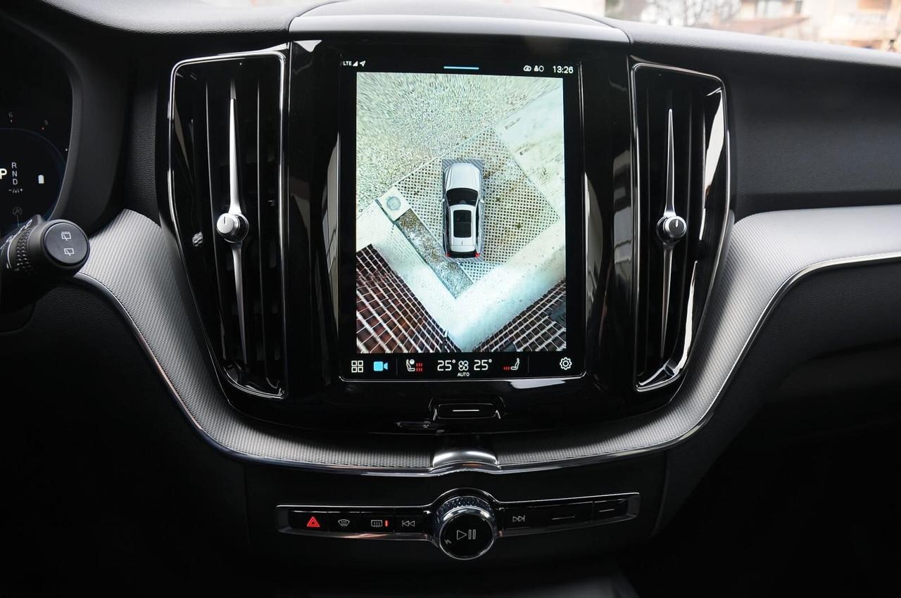 Volvo XC 60 XC60 B4 (d) AWD automatico Plus Dark