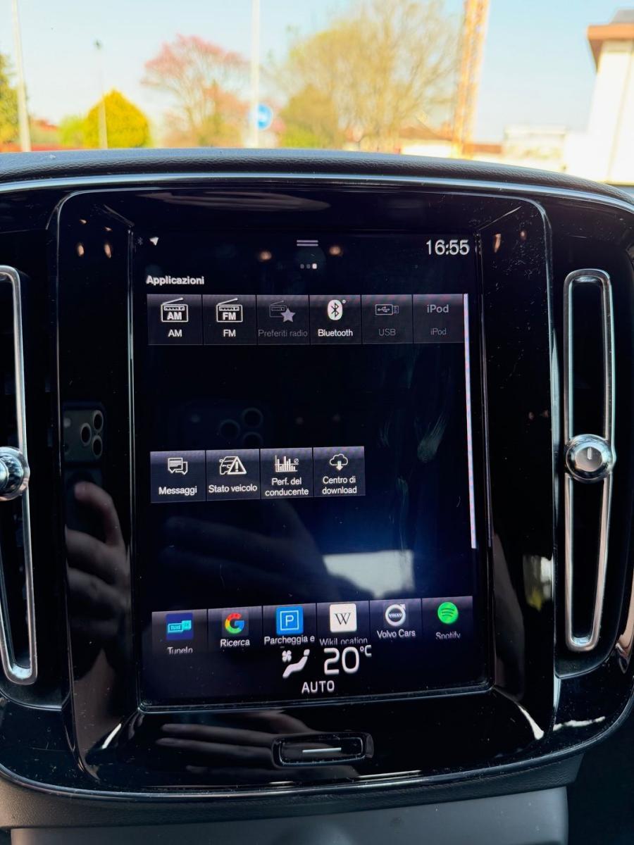 VOLVO - XC40 - D4 AWD Geartronic R-design #GANCIOTRAINO #TAG.VOLVO