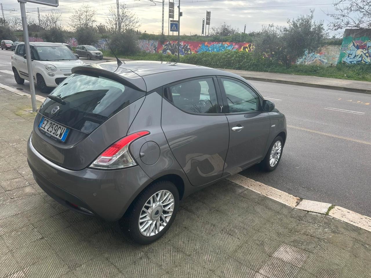 Lancia Ypsilon 1.2 69 CV 5 porte Elle