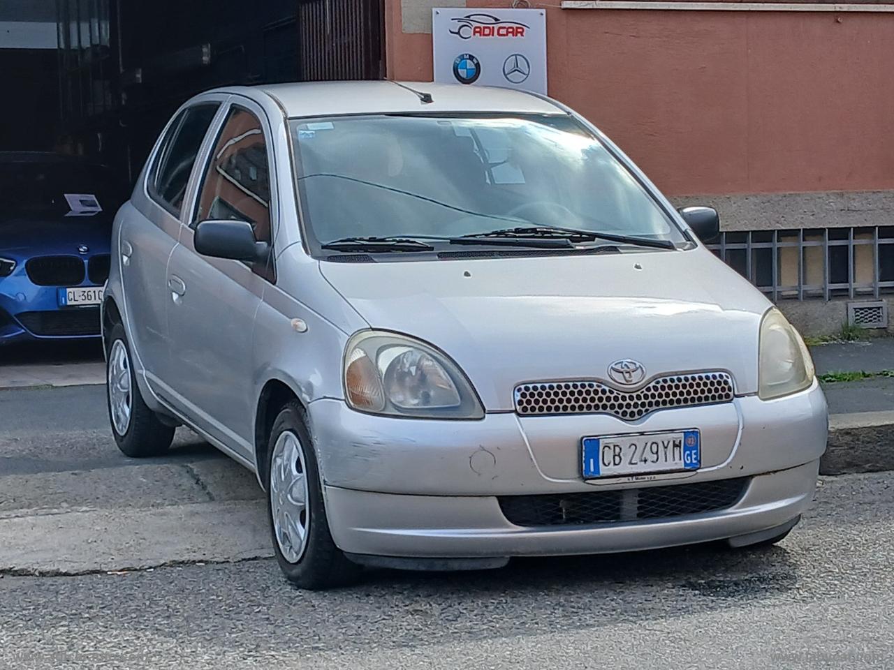 TOYOTA Yaris 1.0 16V 5p. Sol