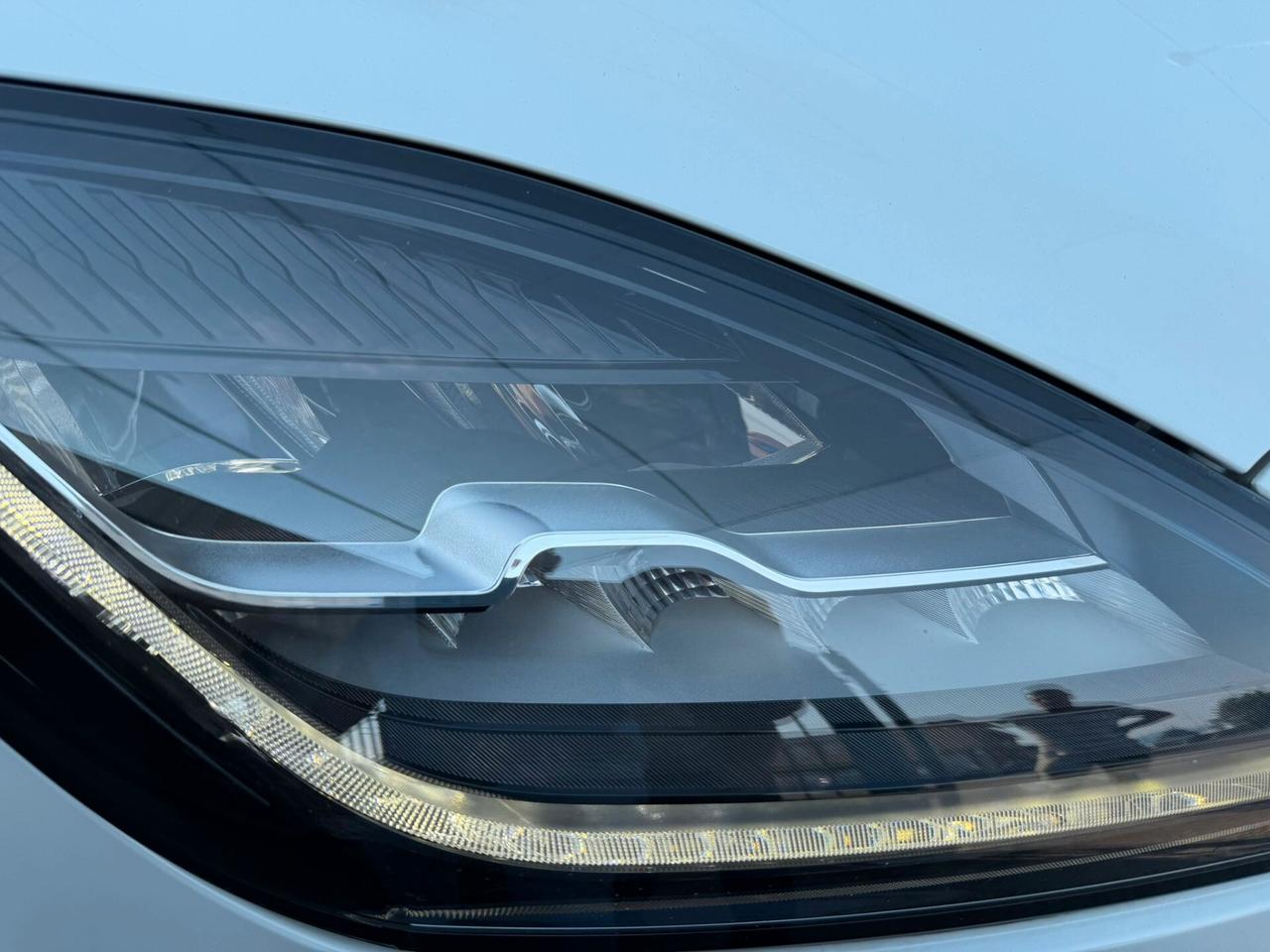Jaguar E-Pace 2.0d i4 R-Dynamic awd 150cv auto my19