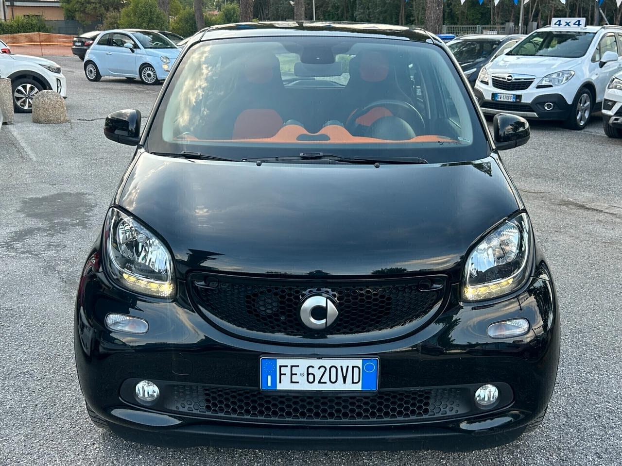 " UNA CHICCA " Smart ForFour 70 1.0 twinamic Passion