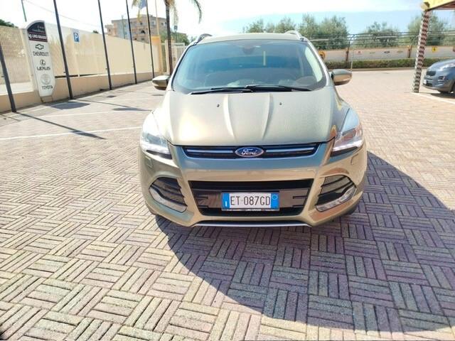 Ford Kuga 2.0 TDCI 140 CV 4WD Titanium