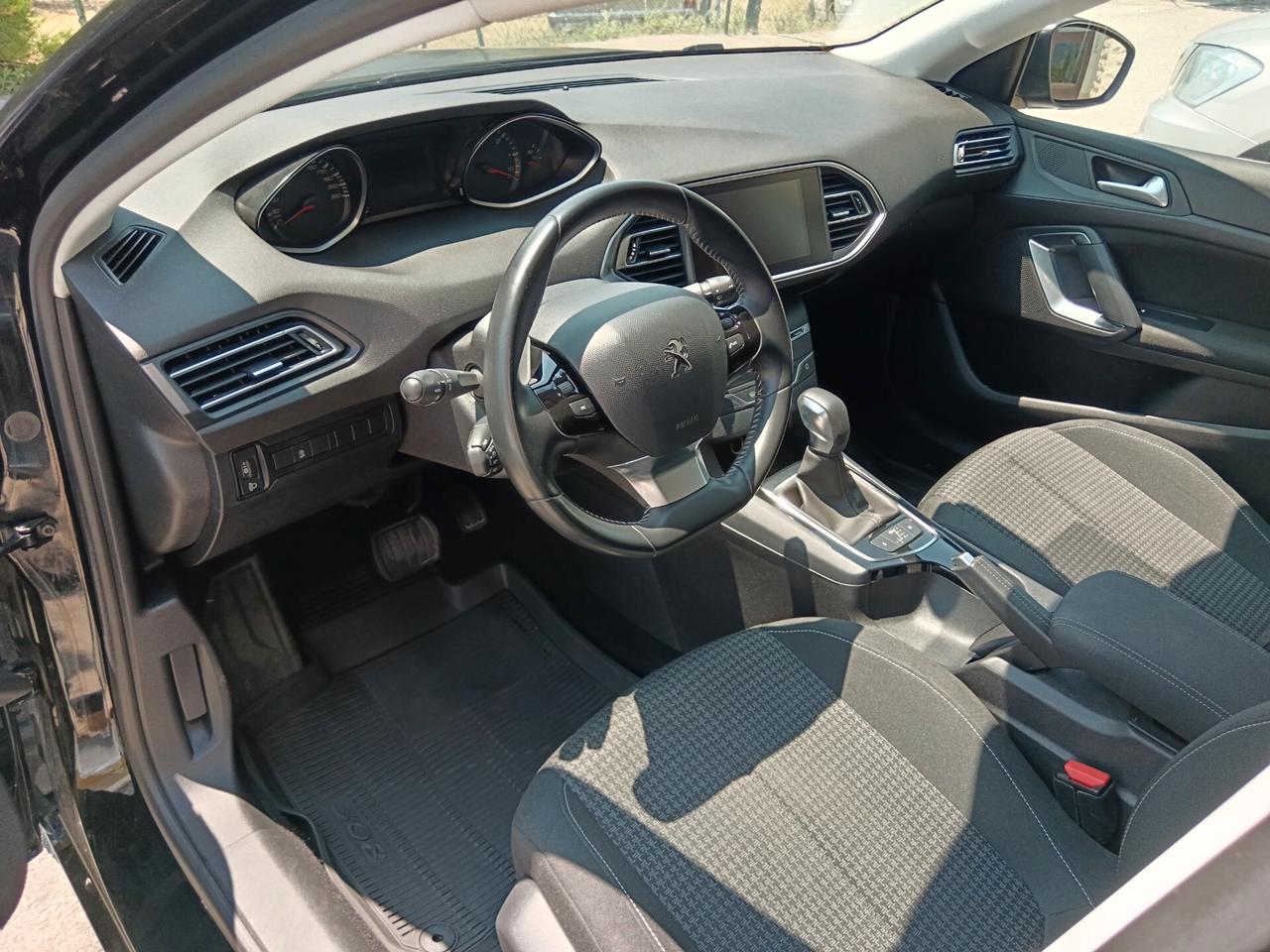 Peugeot 308 1.6 BLUEHDI 120CV NUOVISSIMA